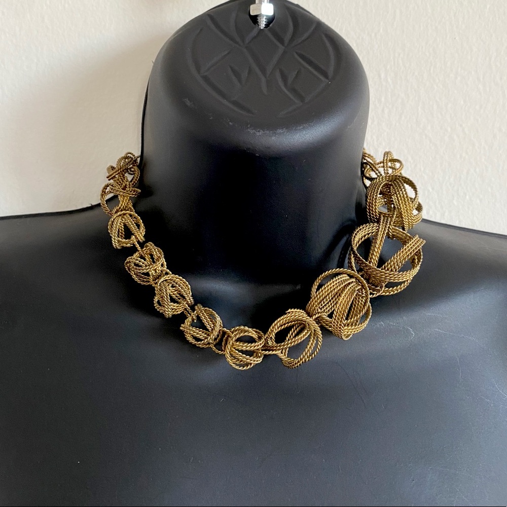 Chunky & Elegant Choker Necklace